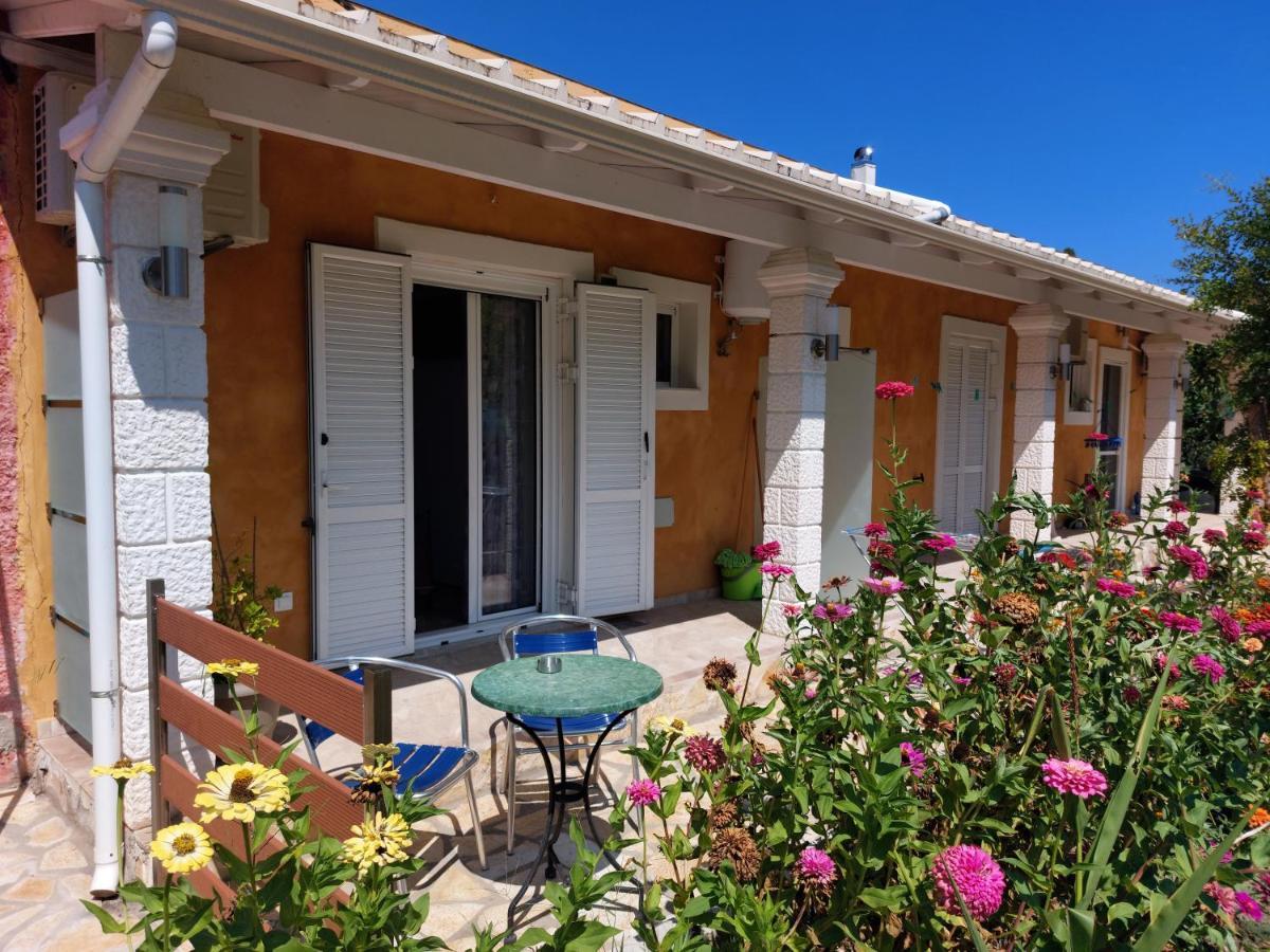 Iris Apartment Near Corfu Town Kontokali Ngoại thất bức ảnh