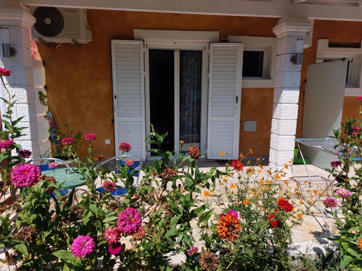 Iris Apartment Near Corfu Town Kontokali Ngoại thất bức ảnh